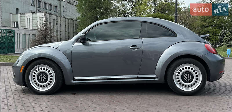 Хэтчбек Volkswagen Beetle 2014 в Днепре