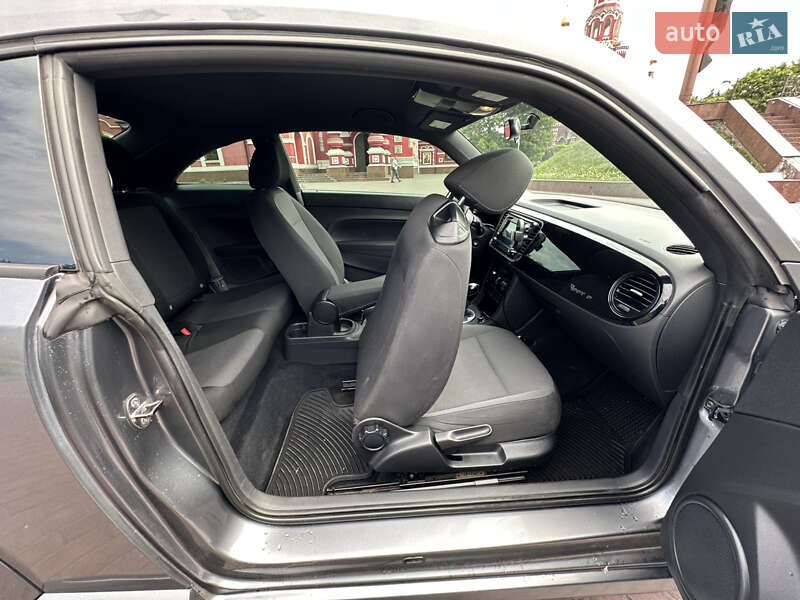 Хэтчбек Volkswagen Beetle 2014 в Днепре