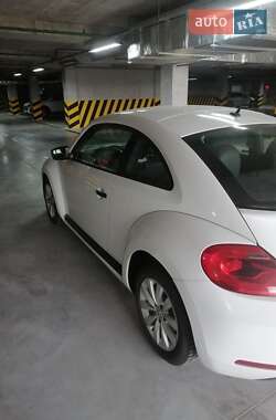 Хэтчбек Volkswagen Beetle 2015 в 