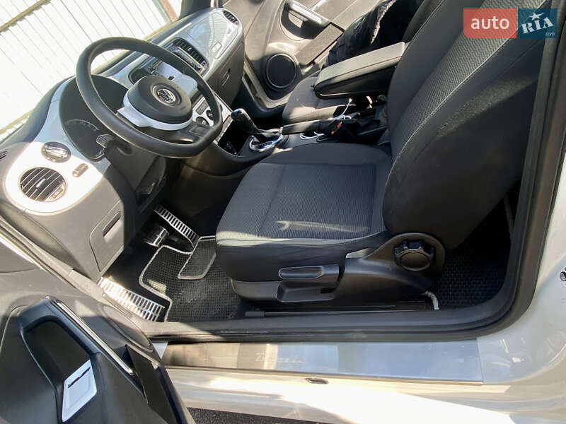 Хэтчбек Volkswagen Beetle 2013 в Киеве