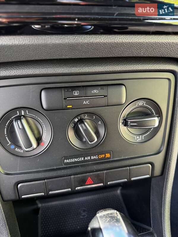 Хэтчбек Volkswagen Beetle 2012 в Киеве