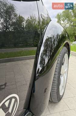 Хэтчбек Volkswagen Beetle 2000 в 