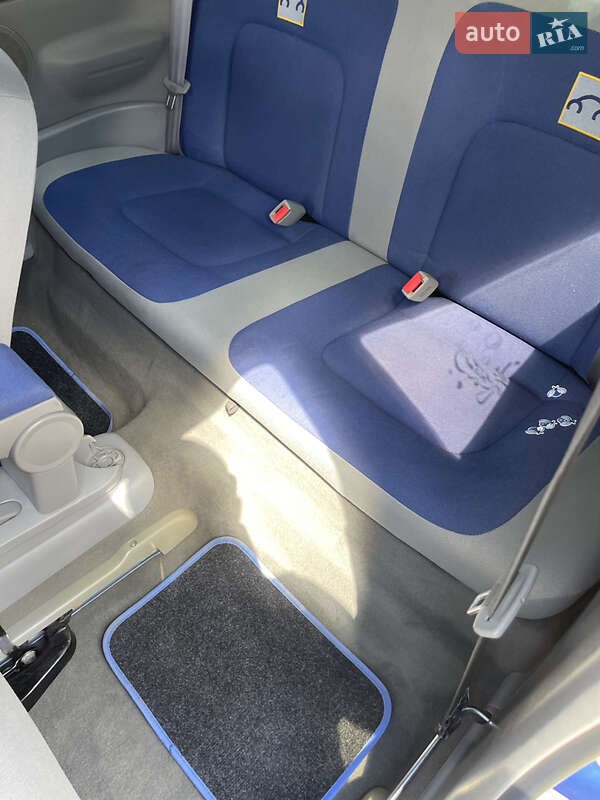 Хэтчбек Volkswagen Beetle 2001 в Шепетовке фото 8 Хэтчбек Volkswagen Beetle 2001 в Шепетовке