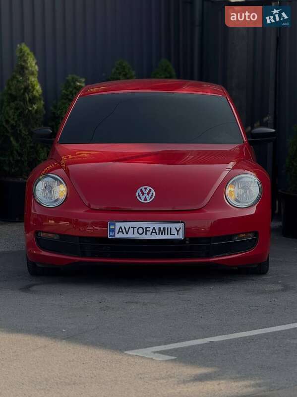 Хэтчбек Volkswagen Beetle 2012 в Днепре