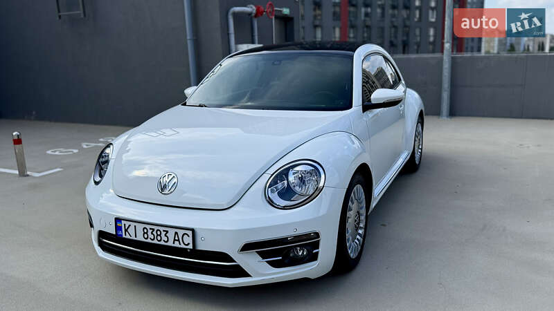 Хэтчбек Volkswagen Beetle 2015 в Киеве