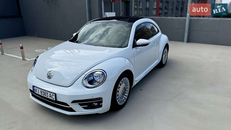 Хэтчбек Volkswagen Beetle 2015 в Киеве