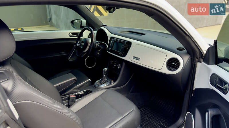 Хэтчбек Volkswagen Beetle 2015 в Киеве