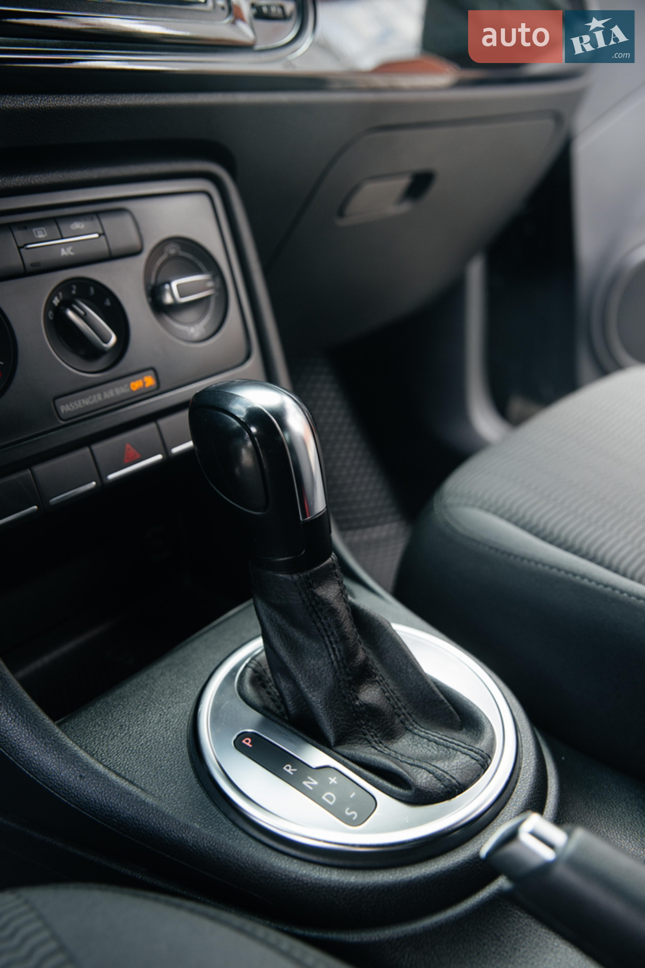 2014 Volkswagen Beetle - мініатюра 13