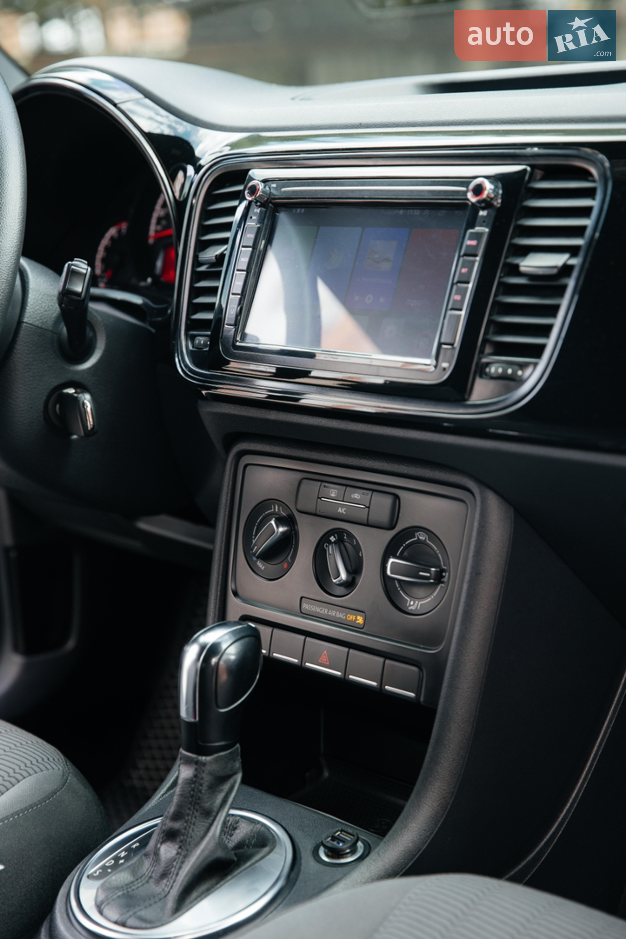 2014 Volkswagen Beetle - мініатюра 21
