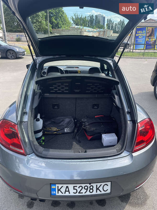 Хэтчбек Volkswagen Beetle 2011 в Киеве