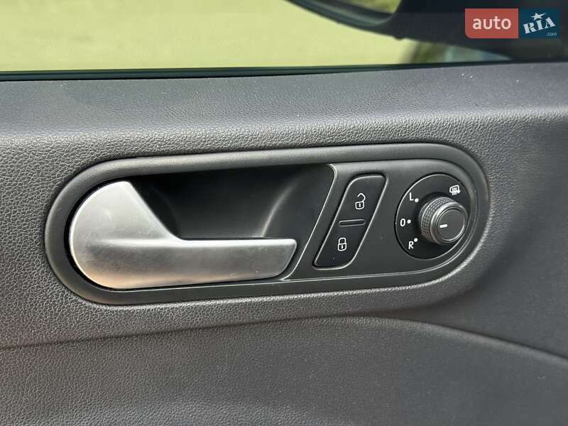 Хэтчбек Volkswagen Beetle 2015 в Кривом Роге