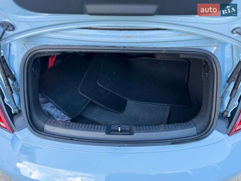 Кабриолет Volkswagen Beetle 2013 в Киеве фото 19 Кабриолет Volkswagen Beetle 2013 в Киеве