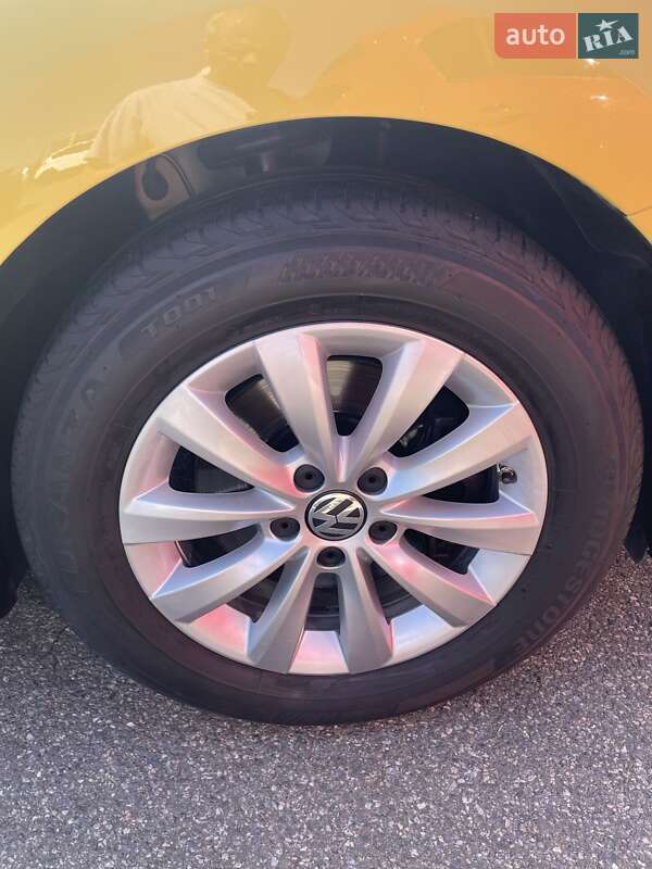Хетчбек Volkswagen Beetle 2015 в Києві