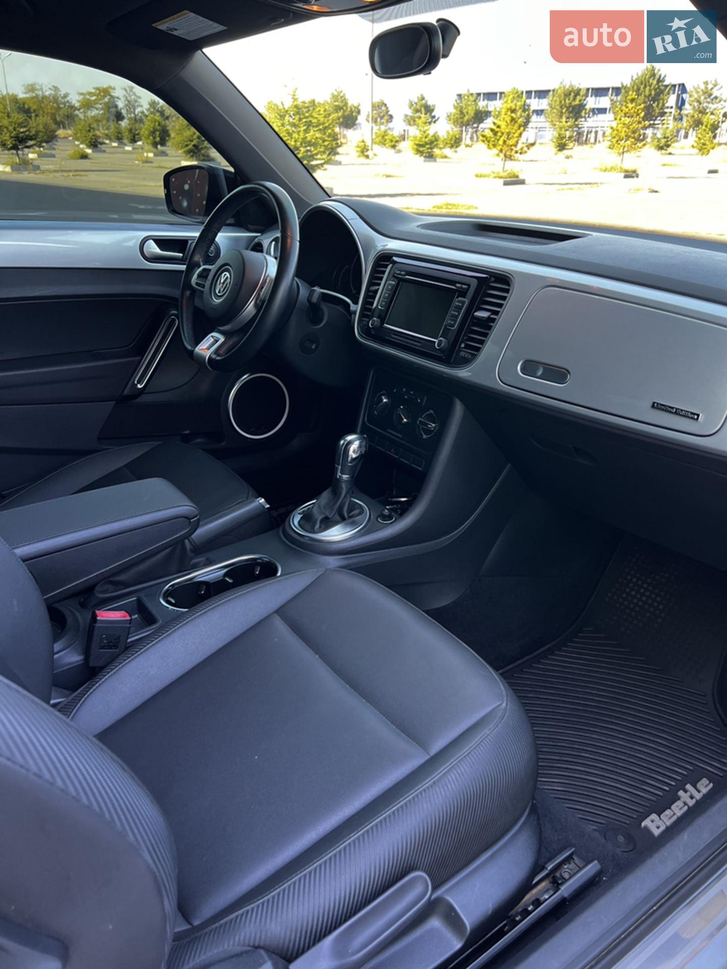2014 Volkswagen Beetle - мініатюра 11