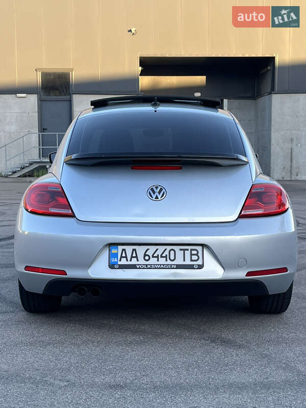Хэтчбек Volkswagen Beetle 2012 в Киеве
