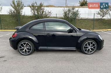 Хэтчбек Volkswagen Beetle 2015 в Ужгороде