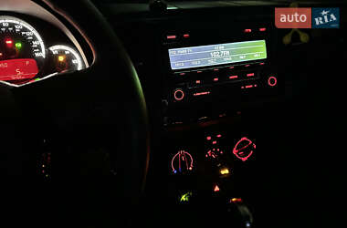 Хэтчбек Volkswagen Beetle 2013 в 