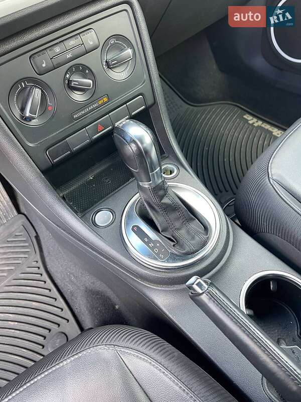 Хетчбек Volkswagen Beetle 2013 в Львові фото 19 Хетчбек Volkswagen Beetle 2013 в Львові