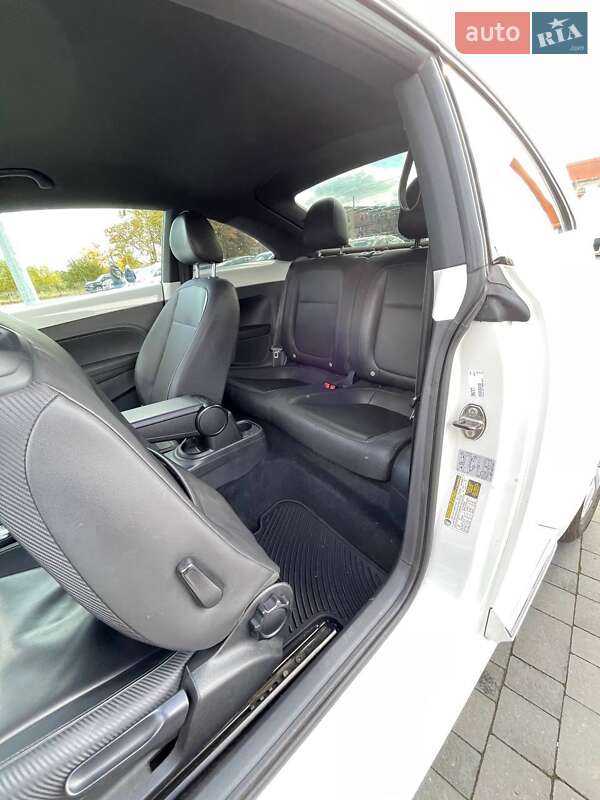 Хетчбек Volkswagen Beetle 2013 в Львові фото 21 Хетчбек Volkswagen Beetle 2013 в Львові