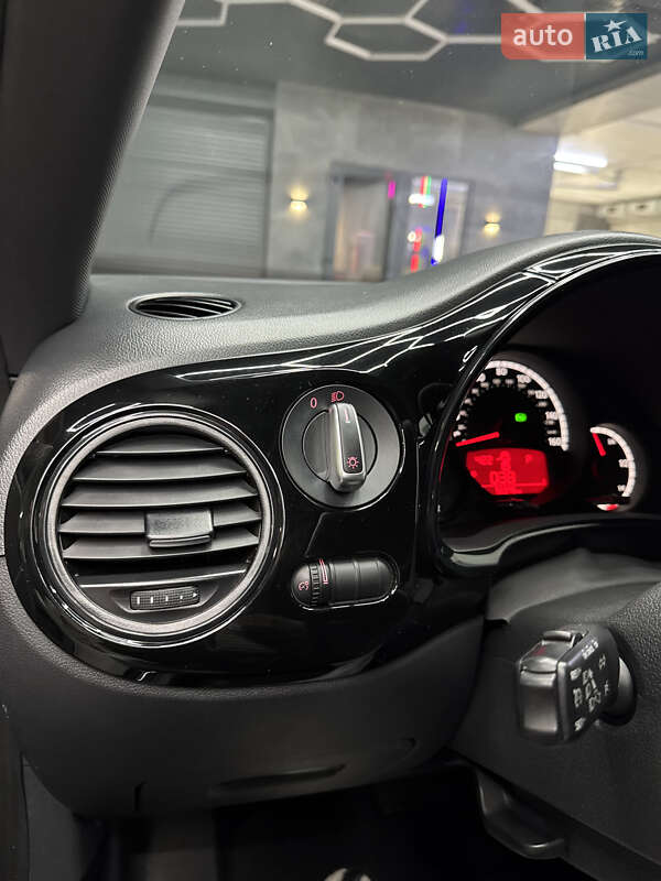 Хетчбек Volkswagen Beetle 2015 в Одесі