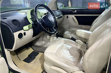 Хэтчбек Volkswagen Beetle 2000 в  фото 18 Хэтчбек Volkswagen Beetle 2000 в