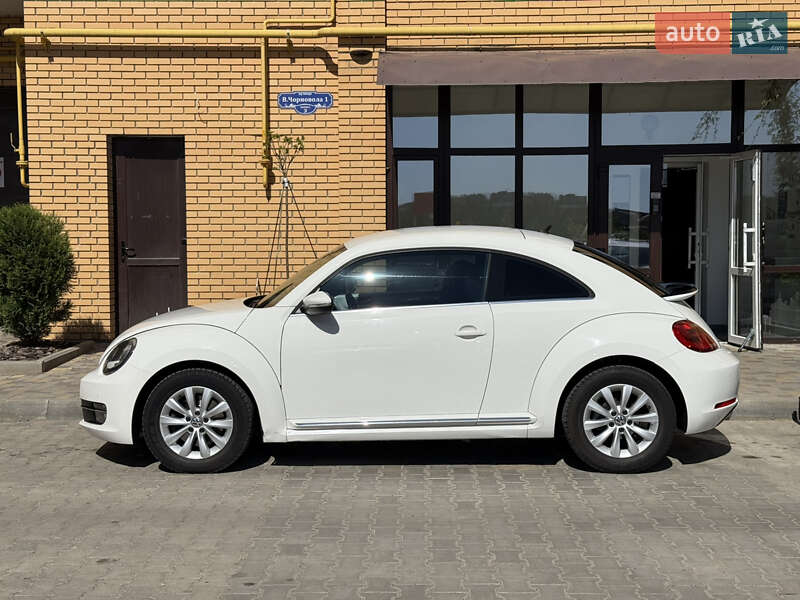 Хетчбек Volkswagen Beetle 2013 в Чернівцях