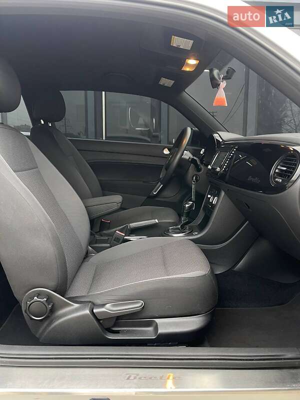 Хэтчбек Volkswagen Beetle 2012 в Киеве фото 13 Хэтчбек Volkswagen Beetle 2012 в Киеве