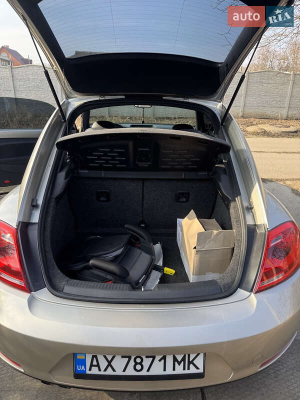 Хэтчбек Volkswagen Beetle 2012 в Харькове фото 7 Хэтчбек Volkswagen Beetle 2012 в Харькове