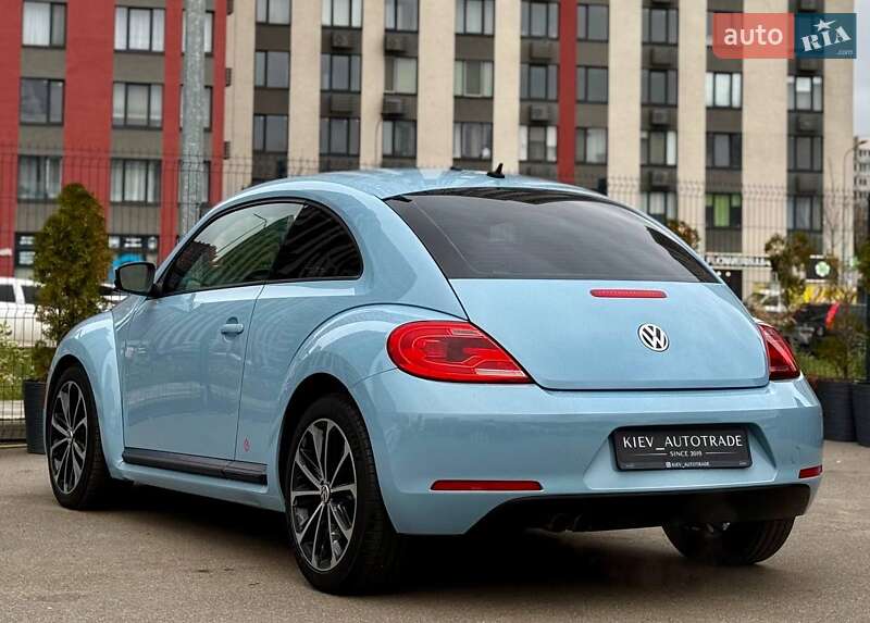 Хэтчбек Volkswagen Beetle 2015 в Киеве