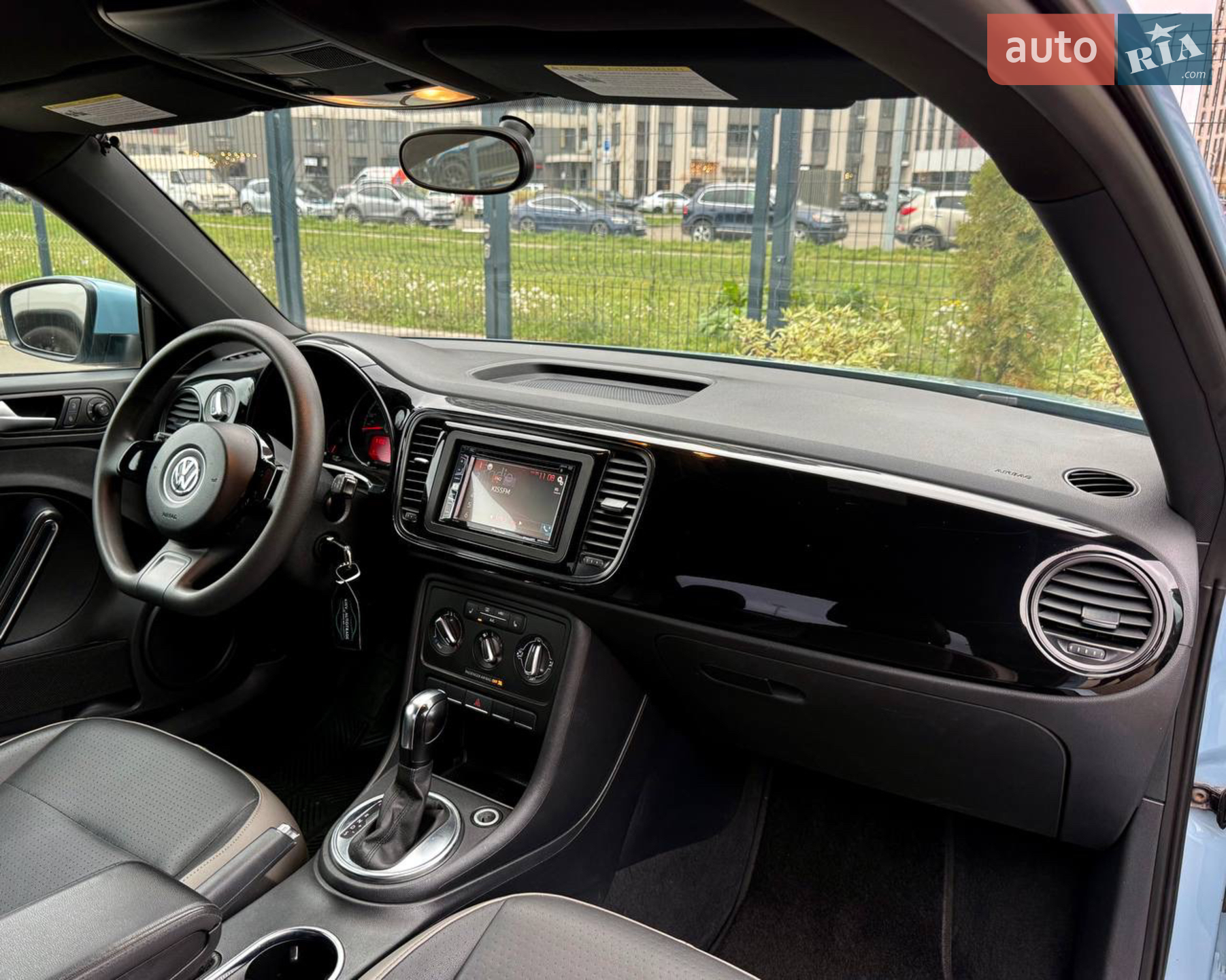 2015 Volkswagen Beetle - мініатюра 32