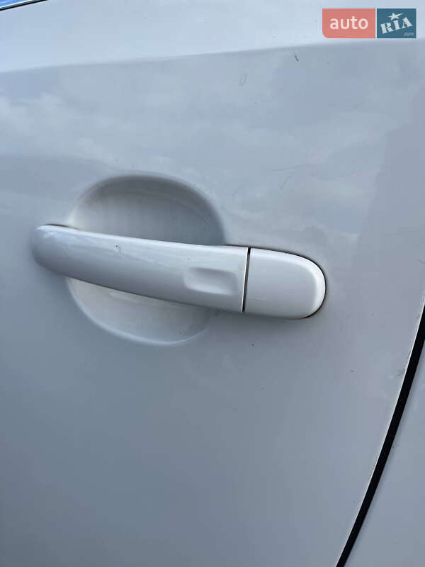 Хэтчбек Volkswagen Beetle 2013 в Львове фото 5 Хэтчбек Volkswagen Beetle 2013 в Львове