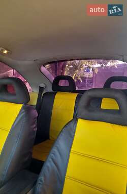 Хэтчбек Volkswagen Beetle 1999 в Павлограде