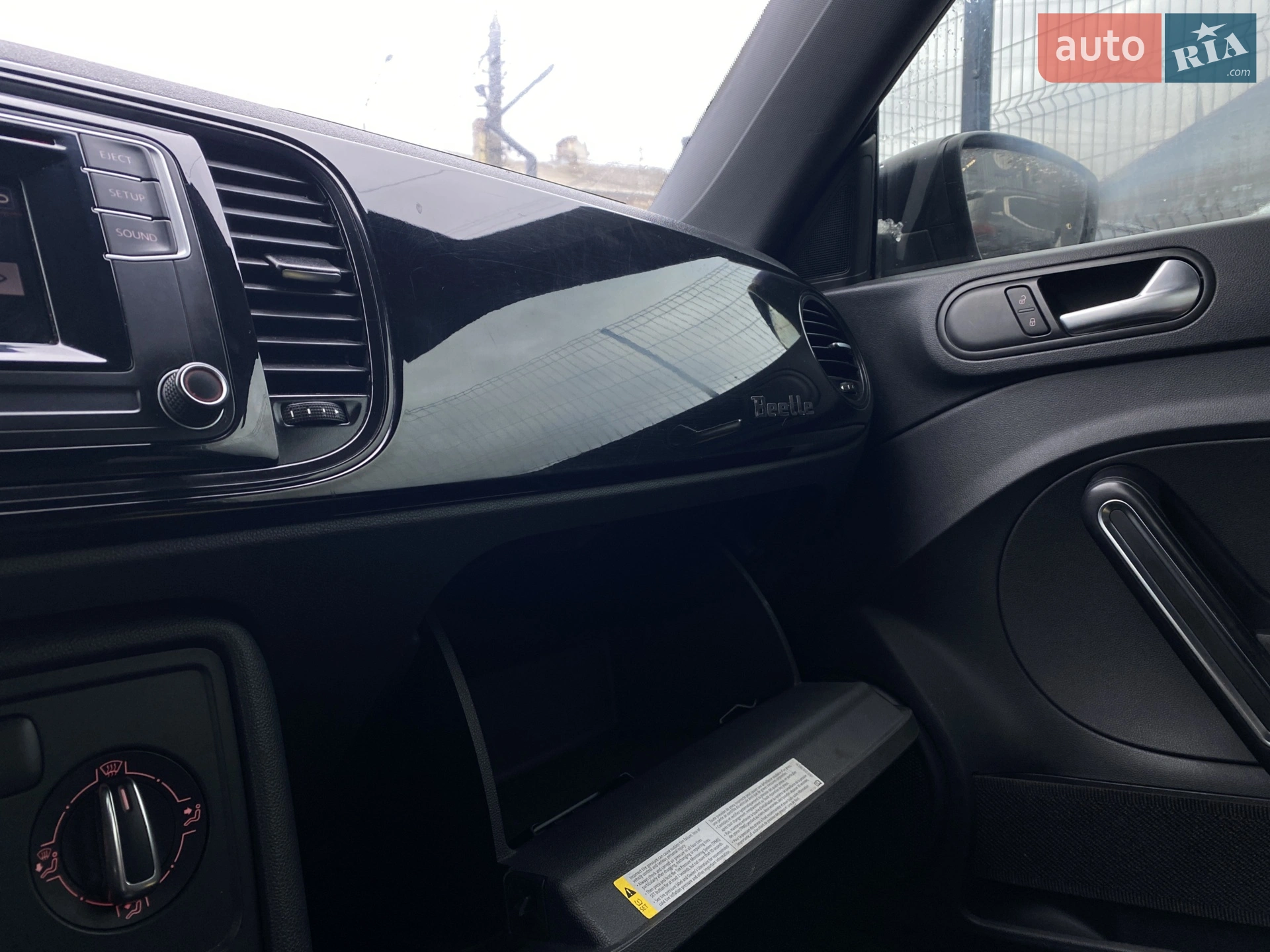 2018 Volkswagen Beetle - мініатюра 26