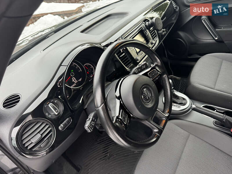 Хэтчбек Volkswagen Beetle 2016 в Киеве фото 13 Хэтчбек Volkswagen Beetle 2016 в Киеве