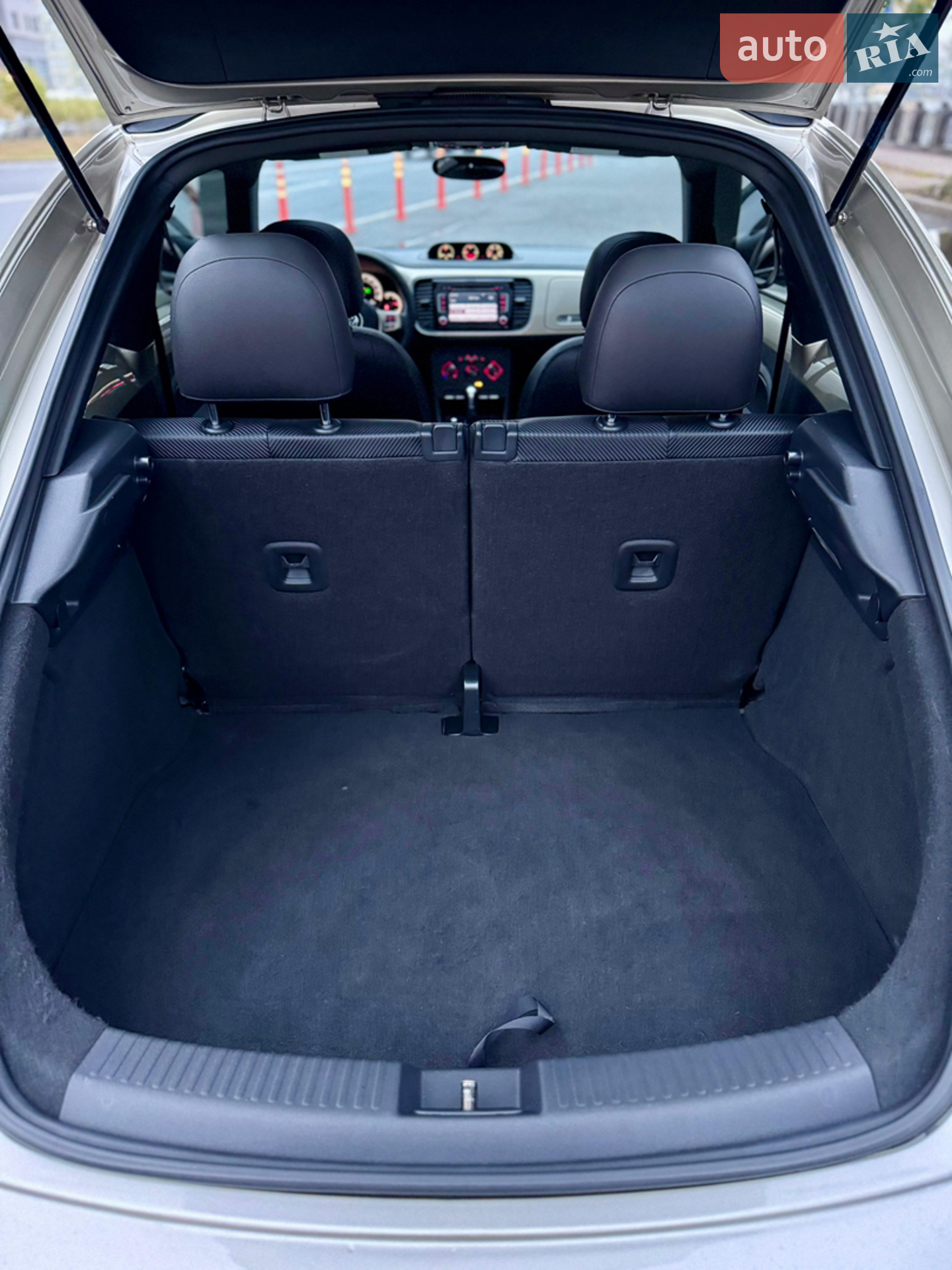 2012 Volkswagen Beetle - мініатюра 12