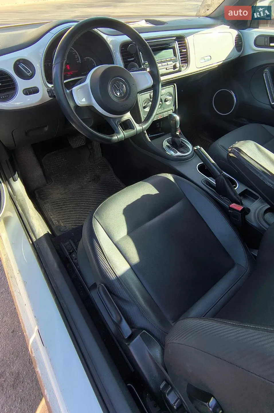 2013 Volkswagen Beetle - мініатюра 4
