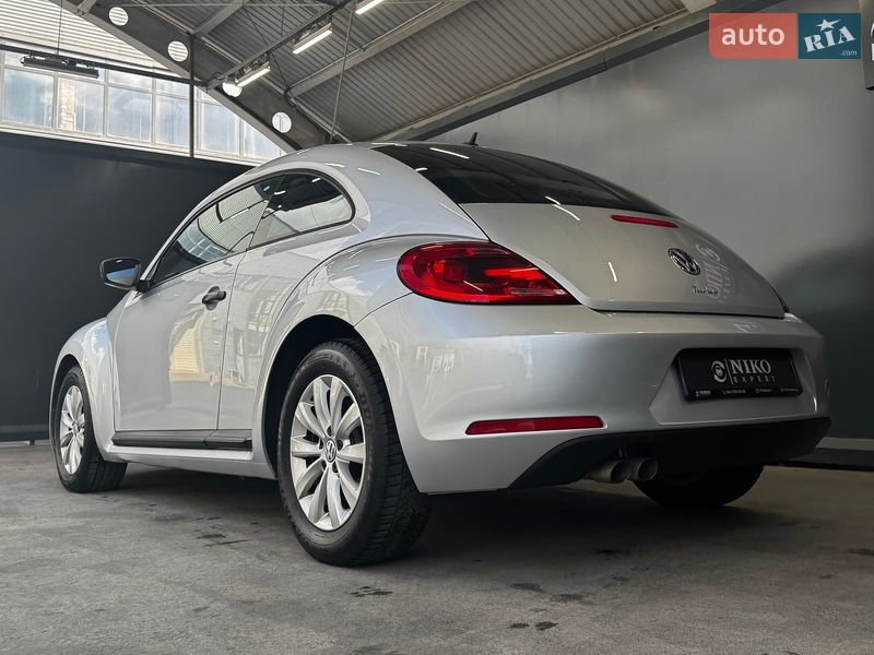 Хэтчбек Volkswagen Beetle 2015 в Киеве