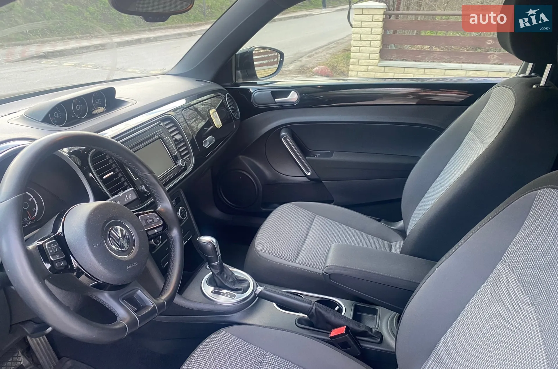 2014 Volkswagen Beetle - мініатюра 23