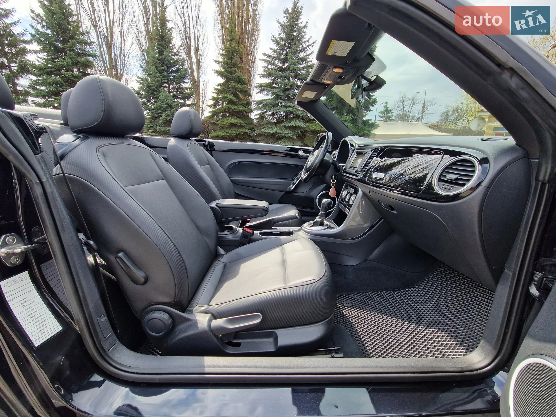 2017 Volkswagen Beetle - мініатюра 28