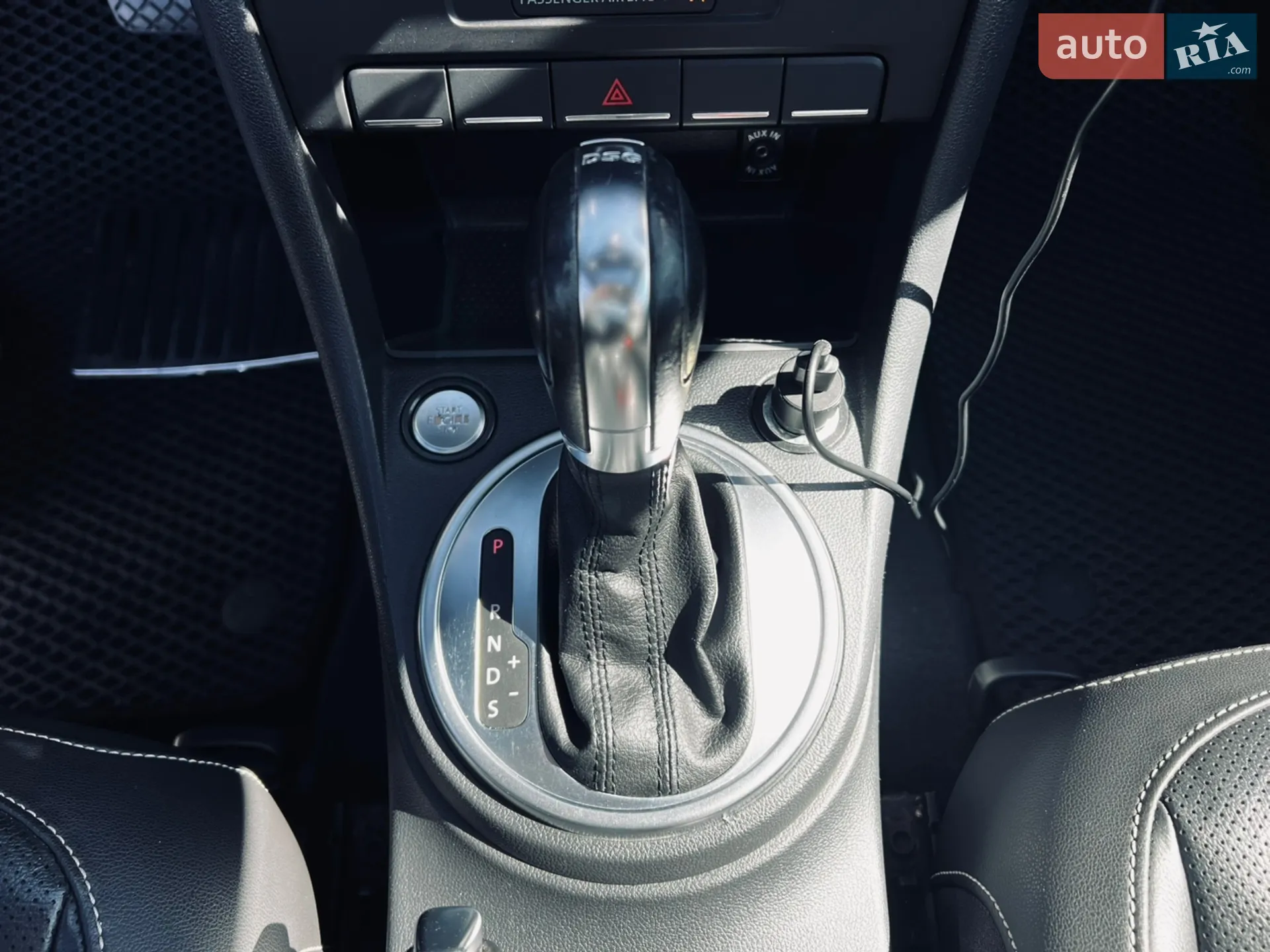 2014 Volkswagen Beetle - мініатюра 29