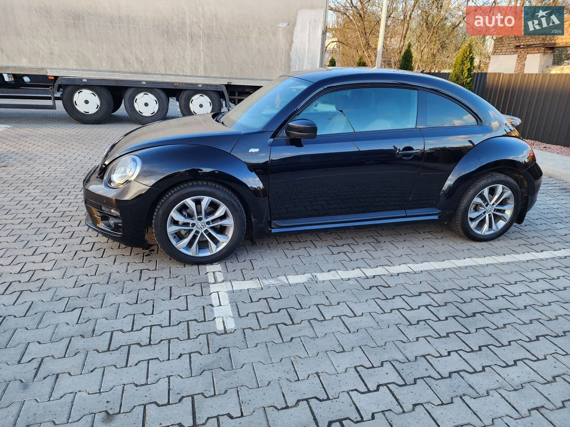 2017 Volkswagen Beetle - мініатюра 11