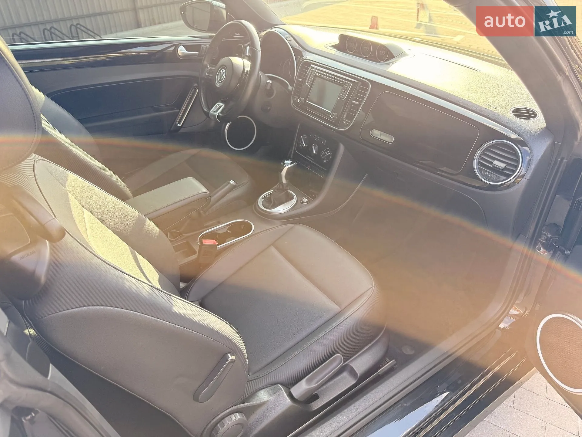 2015 Volkswagen Beetle - мініатюра 26