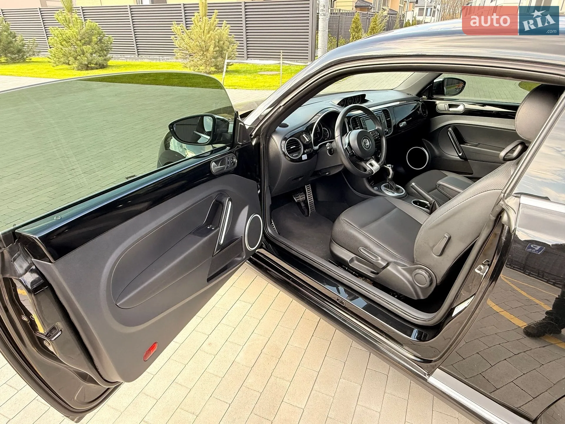 2015 Volkswagen Beetle - мініатюра 25