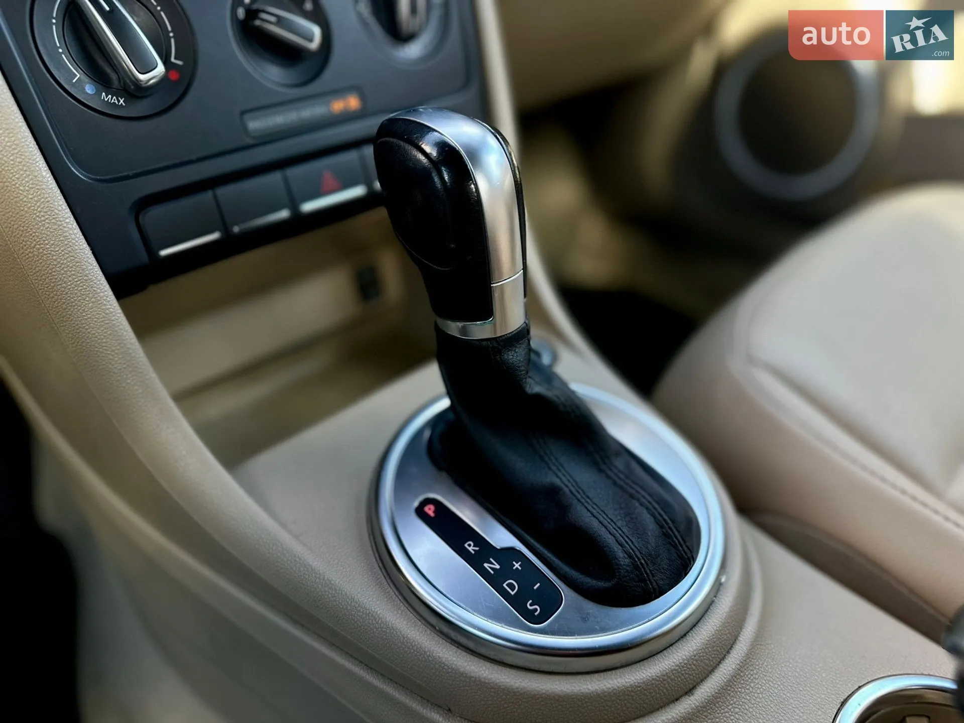 2015 Volkswagen Beetle - мініатюра 29