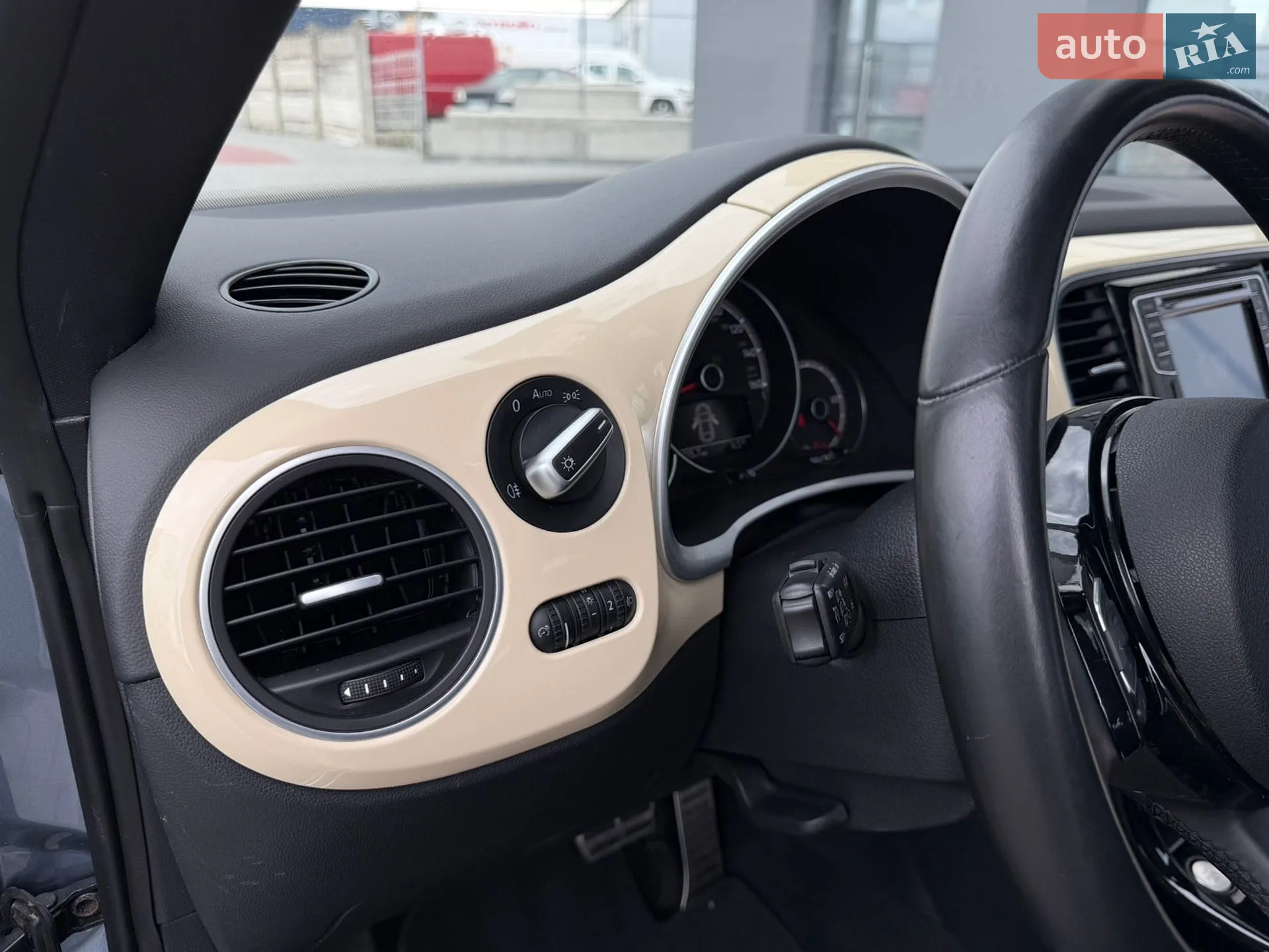 2018 Volkswagen Beetle - мініатюра 30