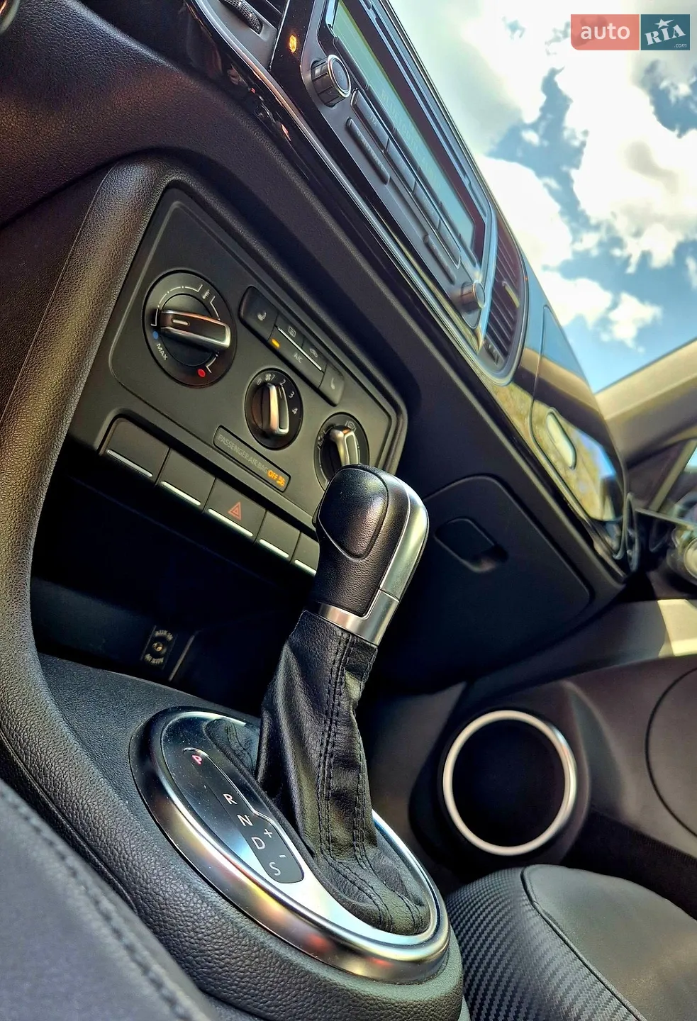 2013 Volkswagen Beetle - мініатюра 19