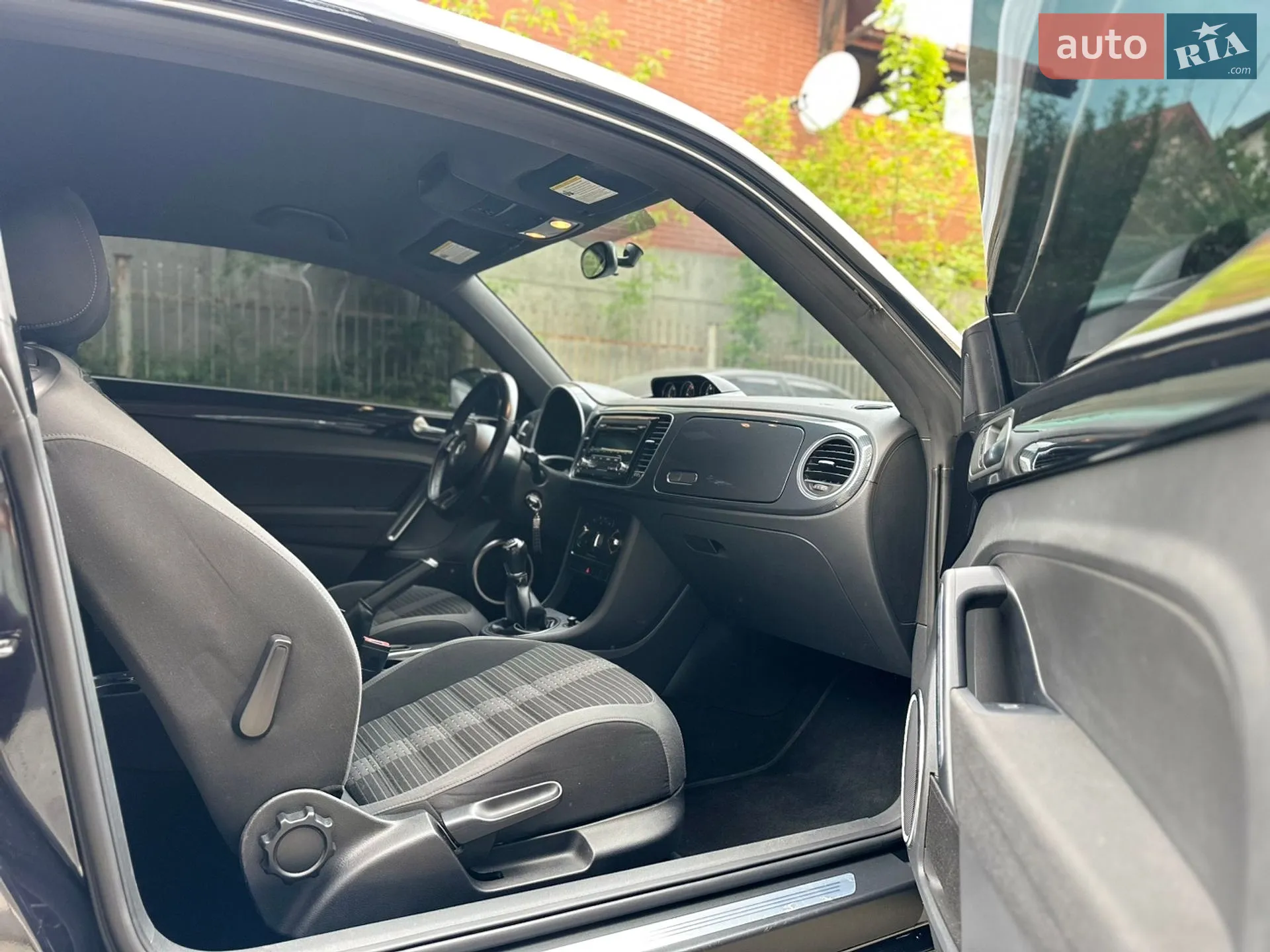 2012 Volkswagen Beetle - мініатюра 15