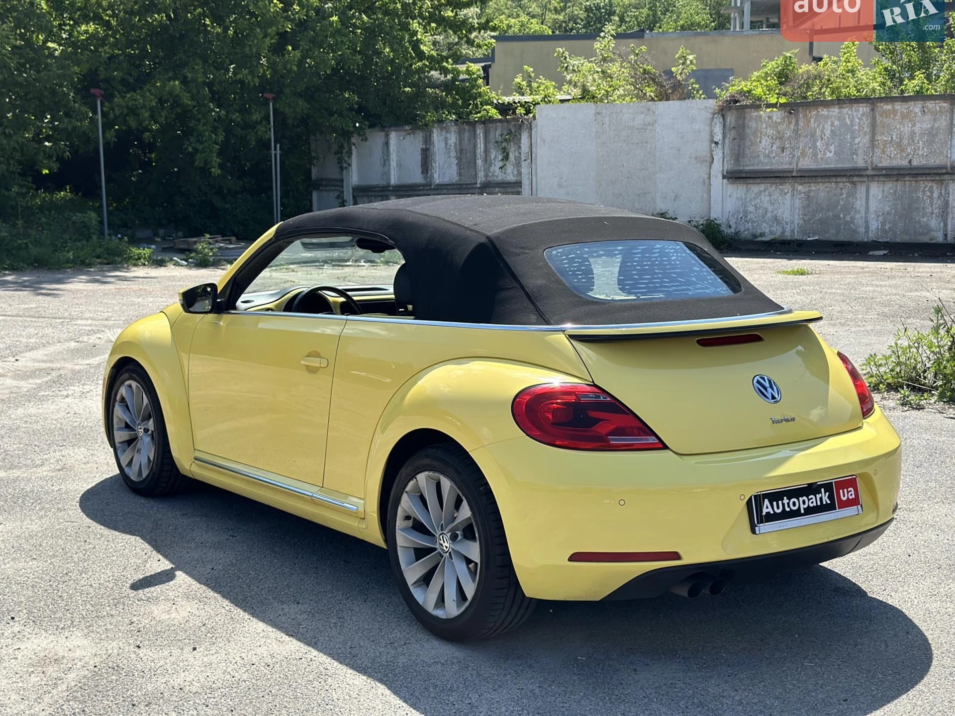 2015 Volkswagen Beetle - мініатюра 26