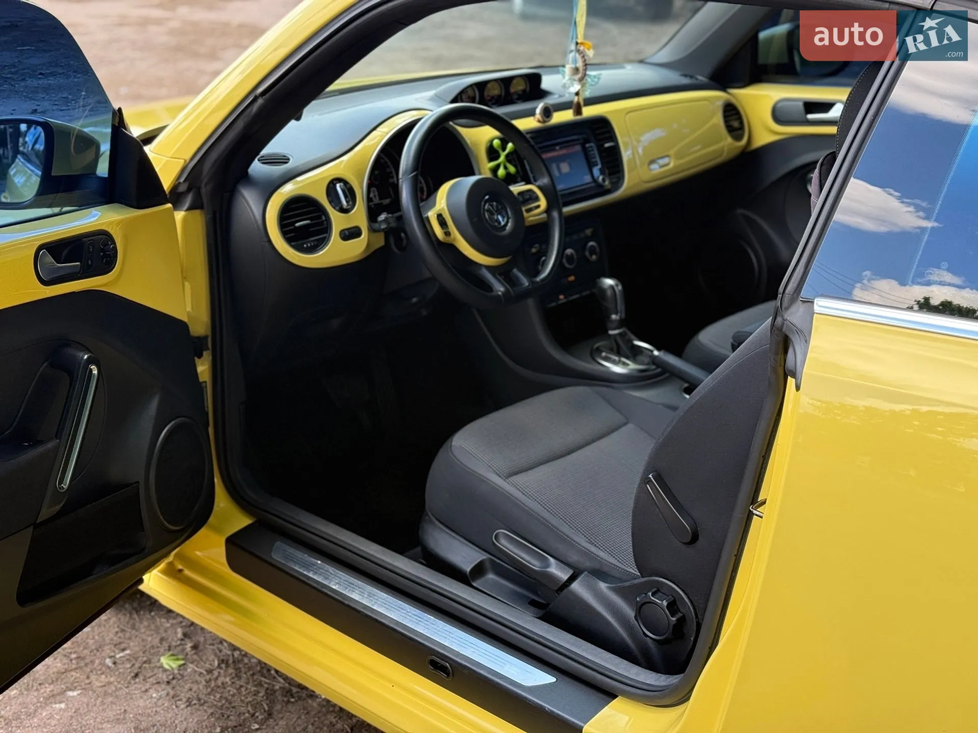 2014 Volkswagen Beetle - мініатюра 19