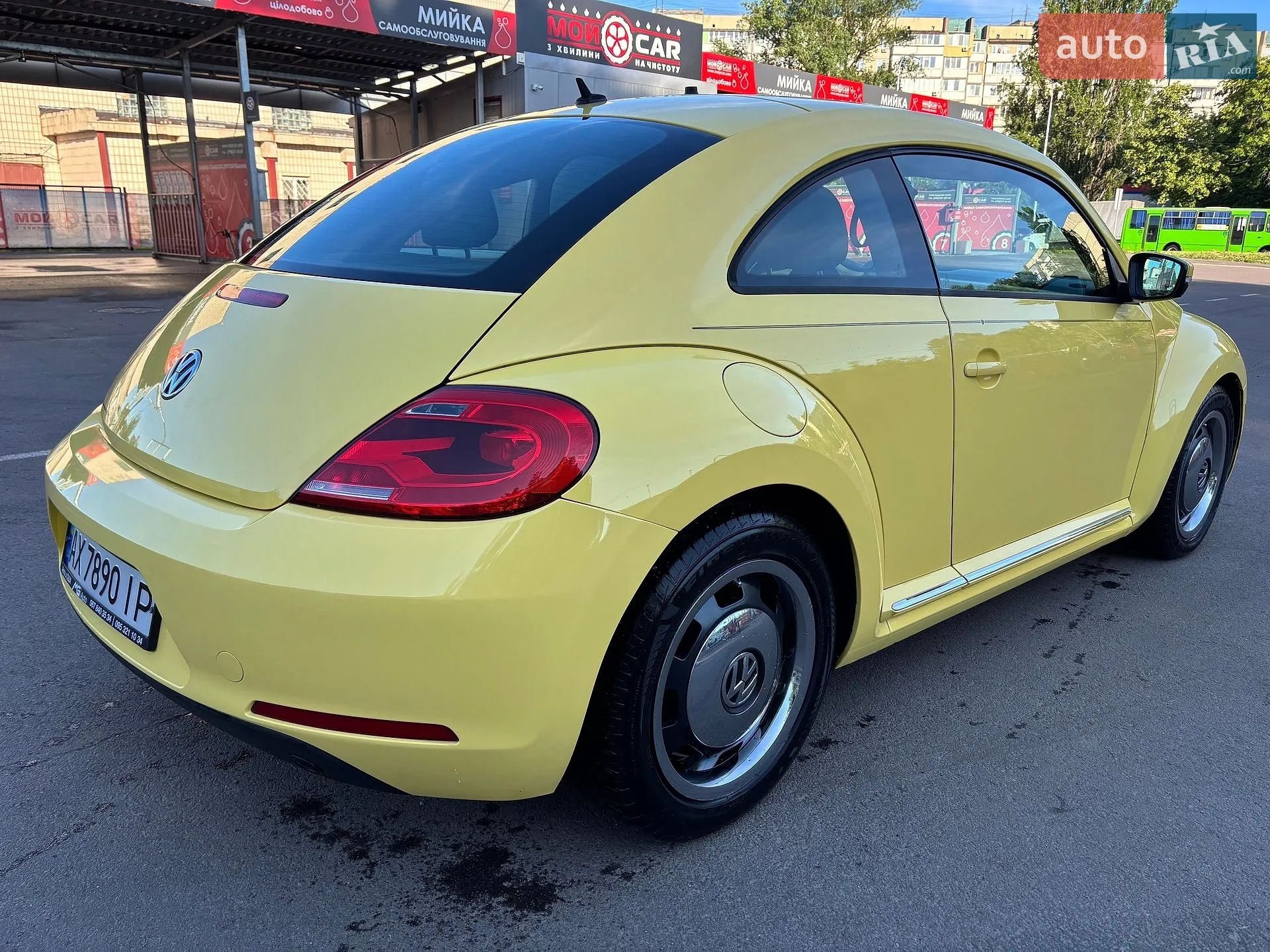 2011 Volkswagen Beetle - мініатюра 4